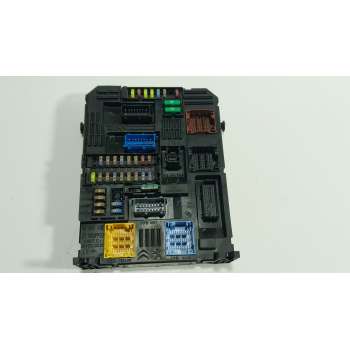 CAJA RELES / FUSIBLES 1685404080 983288038000 