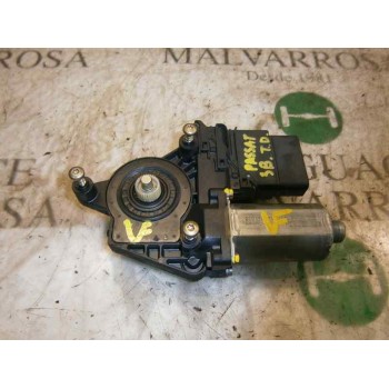 MOTOR ELEVALUNAS TRASERO DERECHO 