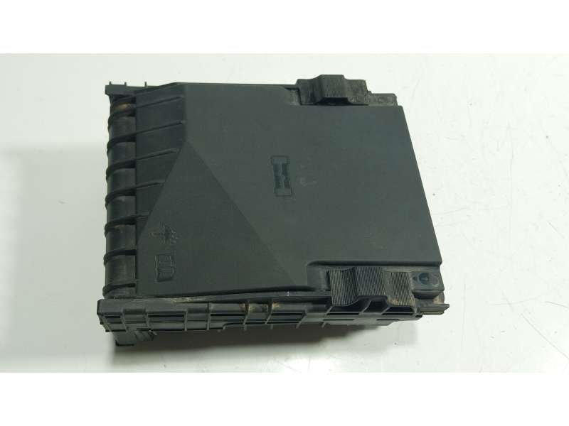 Recambio de caja reles / fusibles para audi a3 descapotable (8p7) 1.8 tfsi referencia OEM IAM 1K0937125D 1K0937125 