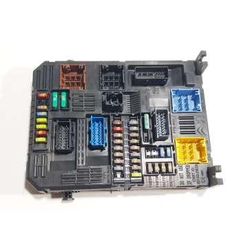 CAJA RELES / FUSIBLES 983288028000 