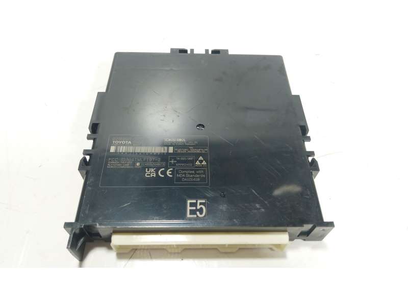 Recambio de modulo electronico para toyota yaris (_p21_, _pa1_, _ph1_) 1.5 hybrid (mxph10) referencia OEM IAM 899900D550 899900D