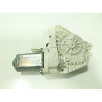 MOTOR ELEVALUNAS DELANTERO IZQUIERDO 8K0959802B 