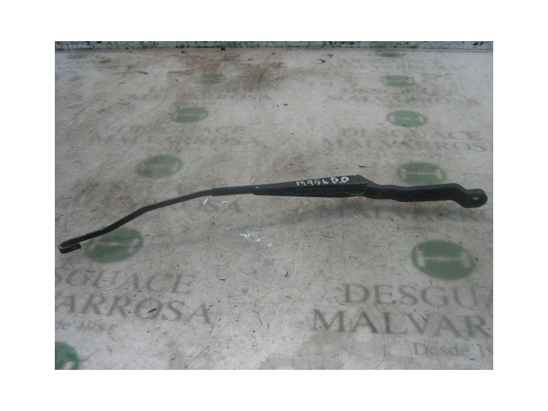 Recambio de brazo limpia delantero derecho para mg serie 25 (rf) classic (3-ptas.) referencia OEM IAM   