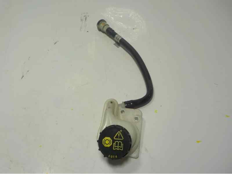 Recambio de deposito servo para ford transit courier ambiente referencia OEM IAM 1909635  