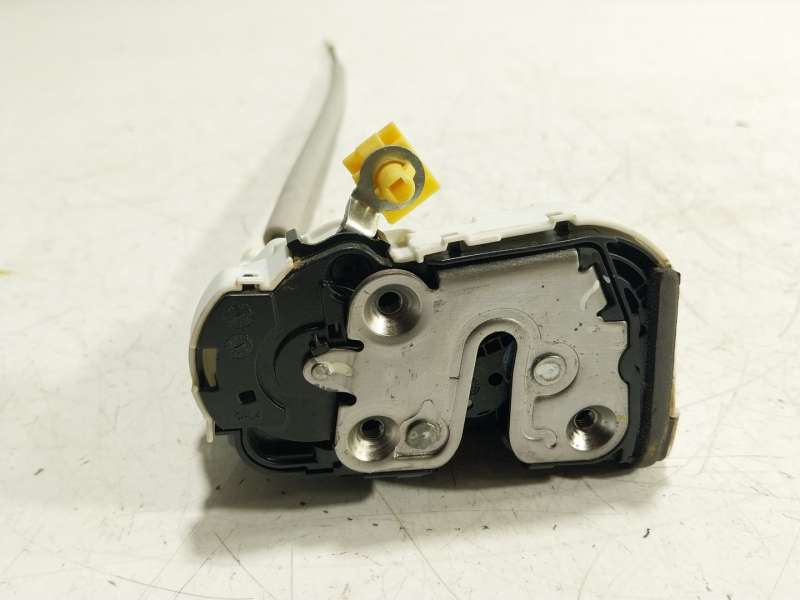Recambio de cerradura puerta trasera izquierda para mg zs suv (azs1) 1.5 vti referencia OEM IAM   