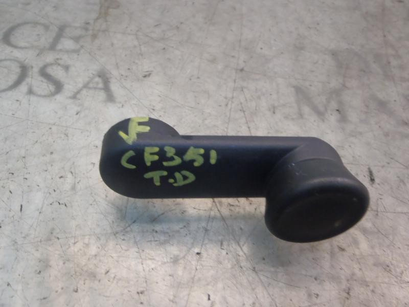 Recambio de maneta elevalunas trasera derecha para opel astra j lim. 1.7 16v cdti referencia OEM IAM   