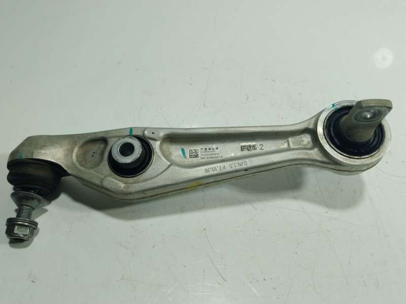 Recambio de brazo suspension inferior delantero derecho para tesla model 3 ev referencia OEM IAM  104434100 