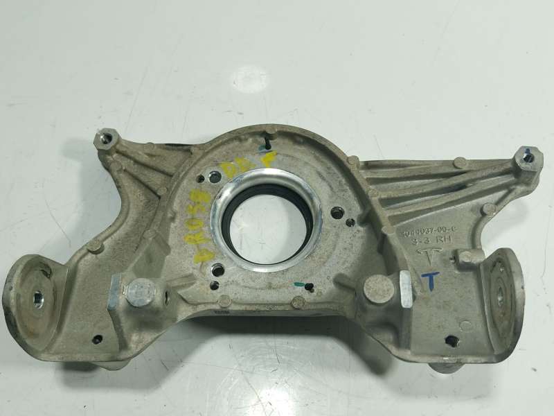 Recambio de soporte brazo suspension delantero derecho para tesla model 3 ev referencia OEM IAM  104437600 