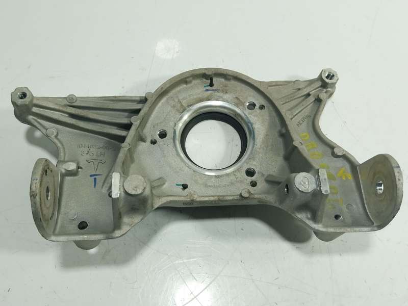 Recambio de soporte brazo suspension delantero izquierdo para tesla model 3 ev referencia OEM IAM  104437100 