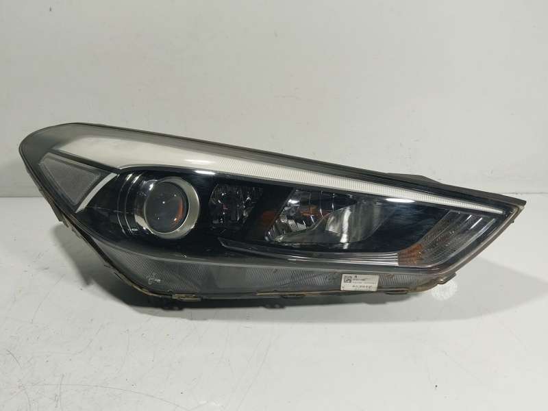 Recambio de faro derecho para hyundai tucson (tl, tle) 1.7 crdi referencia OEM IAM  D7921110B0 