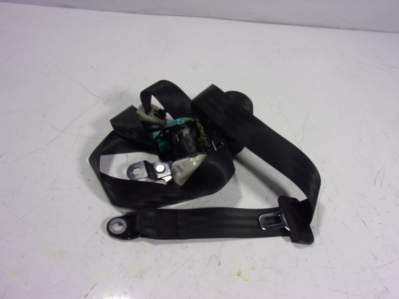 Recambio de cinturon seguridad trasero derecho para ssangyong korando premium 4x2 referencia OEM IAM   