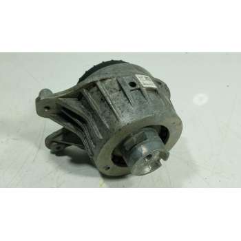 SOPORTE MOTOR IZQUIERDO A2052400200 