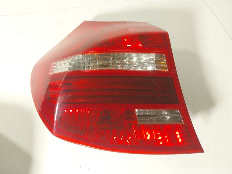 Recambio de piloto trasero izquierdo para bmw 1 (e87) 118 d referencia OEM IAM  718129707 