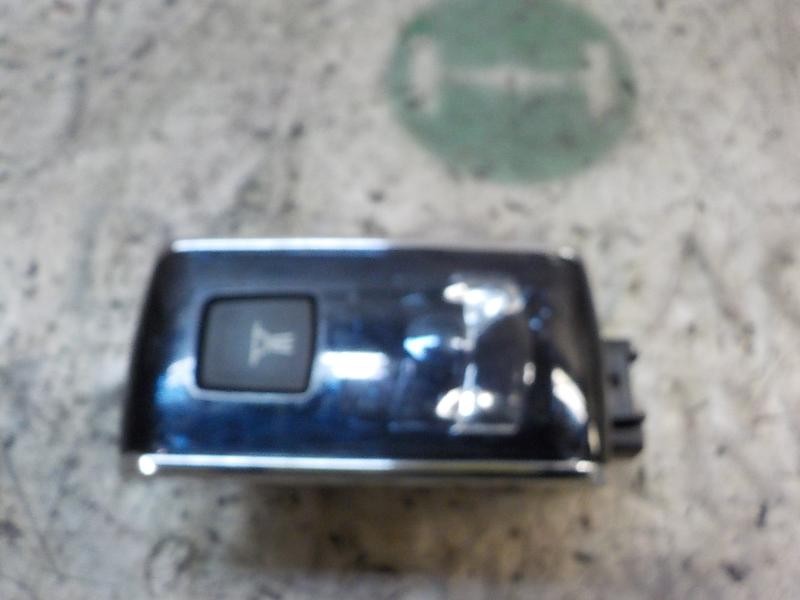 Recambio de piloto interior para peugeot 508 access referencia OEM IAM 98028697XT  