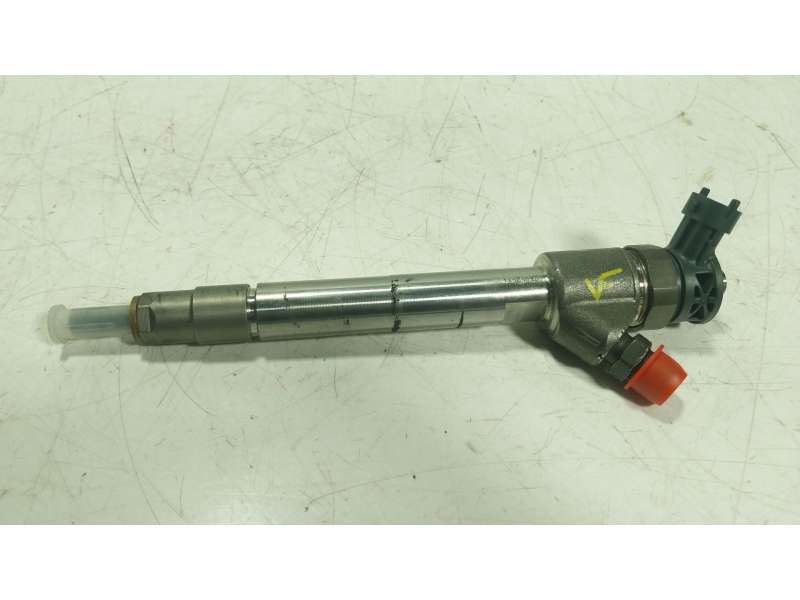 Recambio de inyector para peugeot 308 1.5 hdi referencia OEM IAM  9828959880 