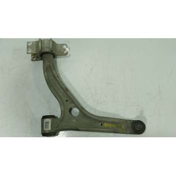 BRAZO SUSPENSION INFERIOR DELANTERO IZQUIERDO A1563300100 