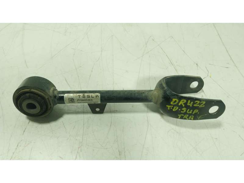 Recambio de brazo suspension superior trasero derecho para tesla model 3 ev awd referencia OEM IAM  104442300G 