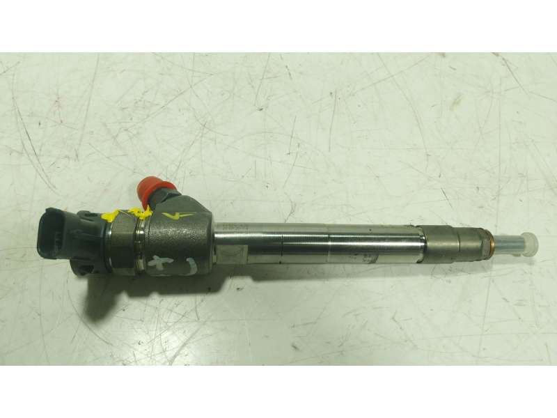 Recambio de inyector para peugeot 308 1.5 hdi referencia OEM IAM  9828959880 