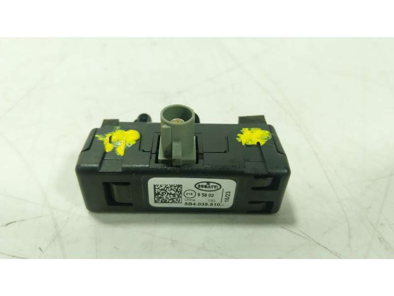 Recambio de modulo electronico para porsche taycan (y1a) 4s referencia OEM IAM 5B4035510 5B4035510 