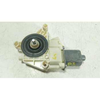 MOTOR ELEVALUNAS TRASERO DERECHO A2229060601 0130822506 / 5 PINS