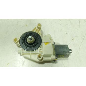 MOTOR ELEVALUNAS DELANTERO IZQUIERDO A2469065100 