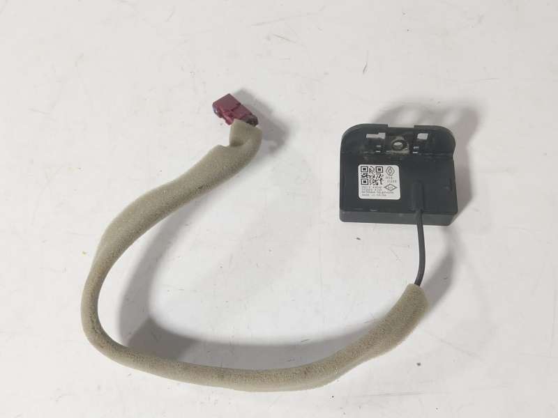Recambio de modulo electronico para renault arkana i (lcm_, ldn_) 1.3 tce 140 (ldn0) referencia OEM IAM  282124064R 