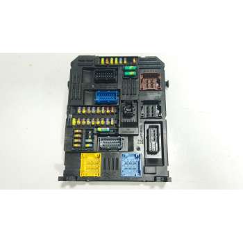 CAJA RELES / FUSIBLES 985566528002 