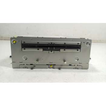 SISTEMA AUDIO / RADIO CD 