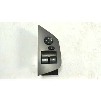 MANDO ELEVALUNAS DELANTERO IZQUIERDO 6935860 E0200219