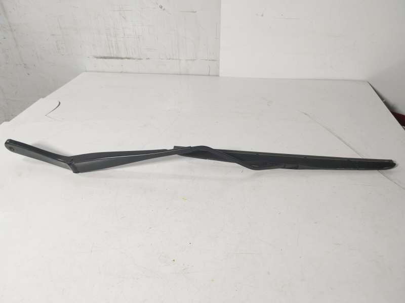 Recambio de brazo limpia delantero izquierdo para renault arkana i (lcm_, ldn_) 1.3 tce 140 (ldn0) referencia OEM IAM   