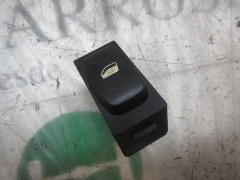 Recambio de mando elevalunas trasero izquierdo para peugeot 407 sw premium referencia OEM IAM   