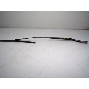 BRAZO LIMPIA DELANTERO DERECHO A4478200200 