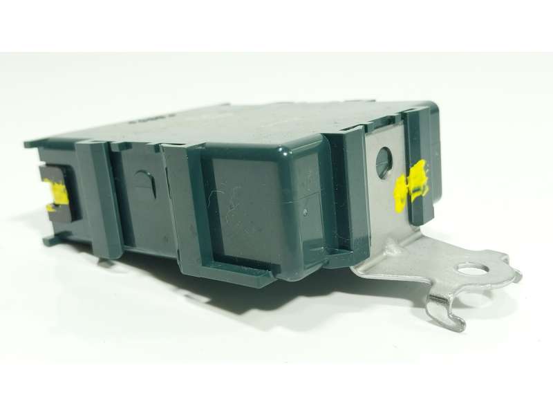 Recambio de modulo electronico para toyota yaris cross (mxp_) 1.5 hybrid (mxpj10) referencia OEM IAM  865720D100 1669004830