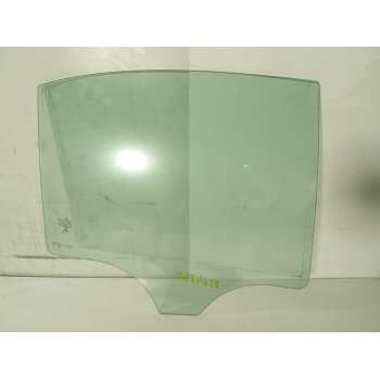 CRISTAL PUERTA TRASERO DERECHO A2057350110 