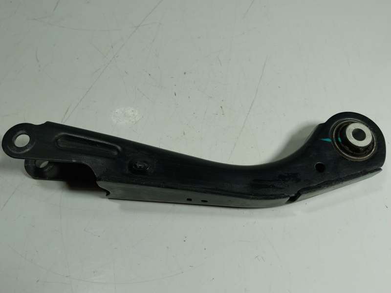 Recambio de brazo suspension superior trasero derecho para mg mg 4 (eh32) ev referencia OEM IAM  10887933 