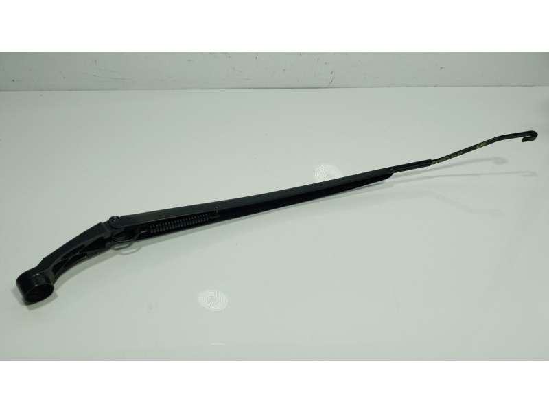 Recambio de brazo limpia delantero derecho para toyota yaris cross (mxp_) 1.5 hybrid (mxpj10) referencia OEM IAM   