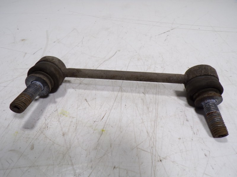 Recambio de tirante trasero derecho para land rover range rover sport hse referencia OEM IAM LR042975  