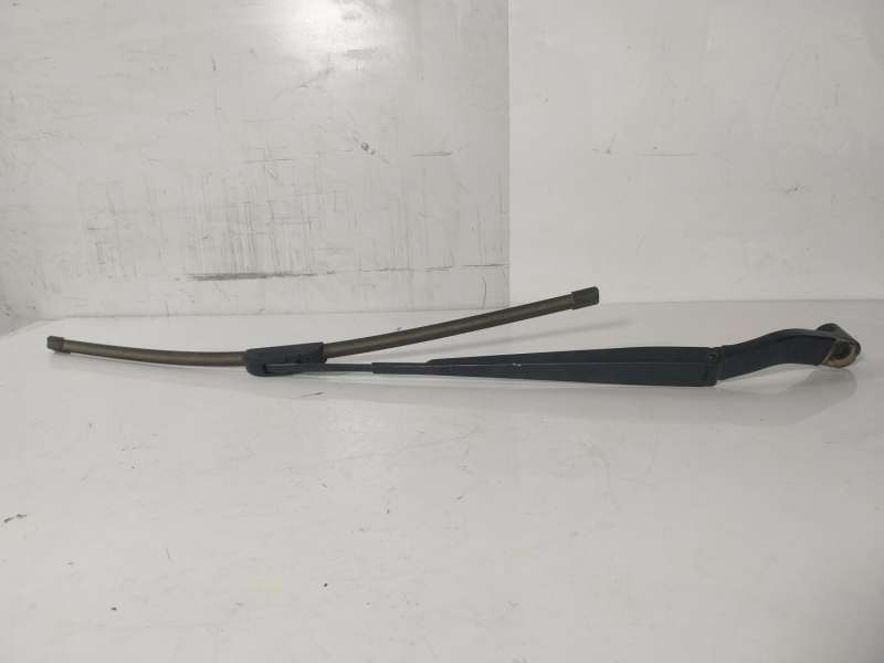 Recambio de brazo limpia delantero izquierdo para nissan leaf (ze1) electric referencia OEM IAM   