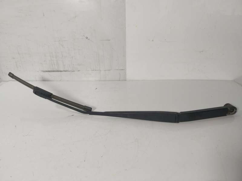 Recambio de brazo limpia delantero derecho para nissan leaf (ze1) electric referencia OEM IAM   