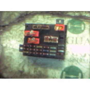 CAJA RELES / FUSIBLES 