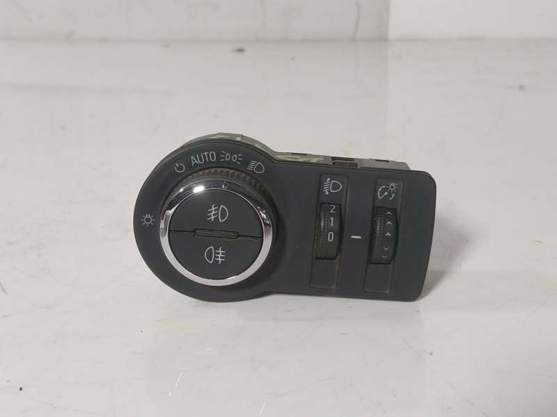 Recambio de mando luces para opel insignia a sports tourer (g09) 1.4 (35) referencia OEM IAM  23197914 