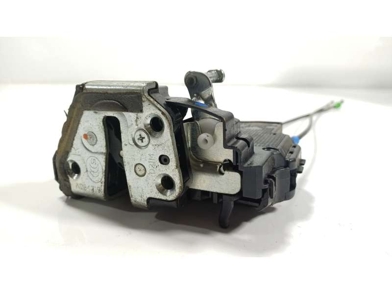 Recambio de cerradura puerta trasera derecha para toyota auris (_e18_) 1.8 hybrid (zwe186_) referencia OEM IAM   
