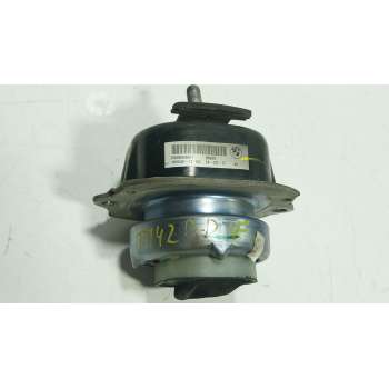 SOPORTE MOTOR DELANTERO DERECHO P268064601 