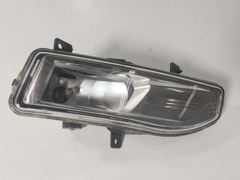 Recambio de faro antiniebla derecho para nissan leaf (ze1) electric referencia OEM IAM  261508995A 90078635