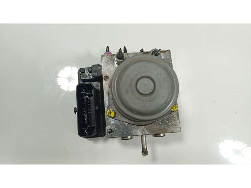 Recambio de abs para nissan leaf (ze1) electric referencia OEM IAM  476605SD0C 1223C0074