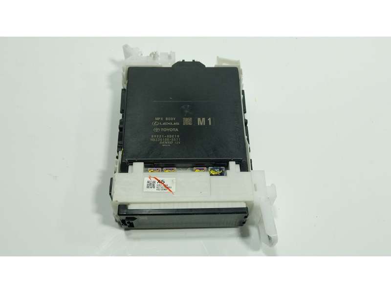 Recambio de caja reles / fusibles para toyota yaris cross (mxp_) 1.5 hybrid (mxpj10) referencia OEM IAM  892210DC10 MB2381005571