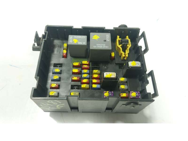 Recambio de caja reles / fusibles para fiat freemont (345_) 2.0 jtd referencia OEM IAM  68068355AC 