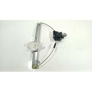 ELEVALUNAS DELANTERO DERECHO 82402K7010 