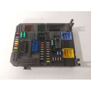 Recambio de caja reles / fusibles para citroën c3 iii (sx) 1.2 puretech 82 referencia OEM IAM 1619108380 9830790580 