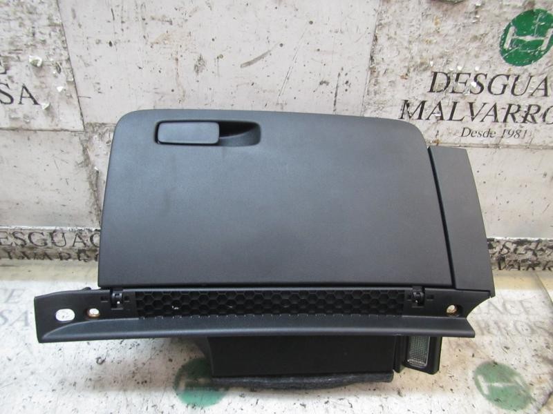 Recambio de guantera para audi a1 sportback (8xf) adrenalin referencia OEM IAM 8X18571044PK  